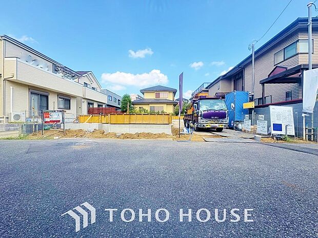 四季折々の変化を楽しめる心地よい場所。時間の経過と共に味わいが出る素敵な空間へ。