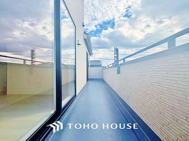 日が昇り、そして沈んでゆく・・・自分の住む家が愛おしくなっていく。