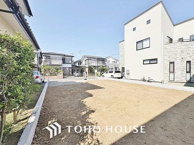 四季折々の変化を楽しめる心地よい場所。時間の経過と共に味わいが出る素敵な空間へ。