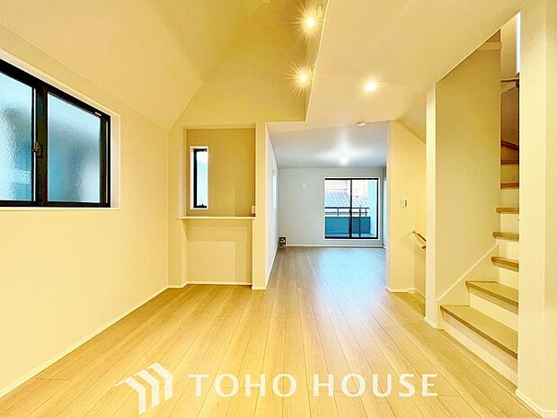 ここにはみんなが集い、食事と楽しい会話が始まる。そんな幸せを感じさせてくれる場所でありたい。