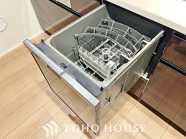 通常の手洗いでは使用出来ない高温のお湯や高圧水流を使う事により汚れを効果的に落とすことができます。