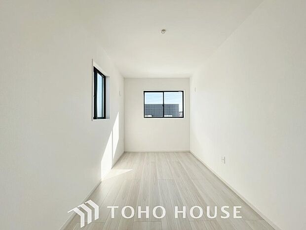 生活感を感じない空間では落ち着く事はできません。絶妙な雰囲気、配色、素材感を意識してコーディネート。