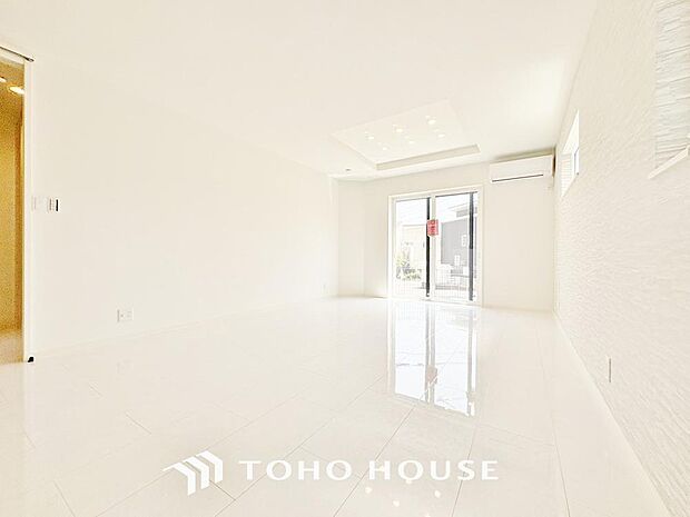 ここにはみんなが集い、食事と楽しい会話が始まる。そんな幸せを感じさせてくれる場所でありたい。