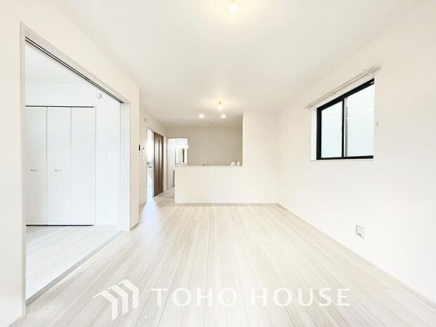 家は、ただ生活する場ではなく、笑顔の毎日、安らぎの日々のために、暮らしを愉しく、快適にする場所。