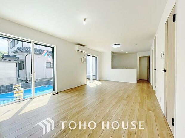 造りこんだ空間演出の妙が生み出す光と質のハーモニーはこの住宅のクオリティの良さを実感させてくれます。