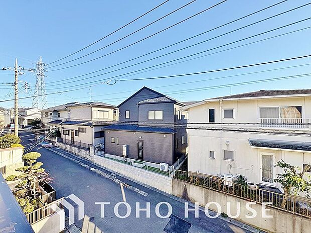 その豊かな眺望にふさわしい空間には、通風・採光にも優れ、心地よい光と風があふれています。