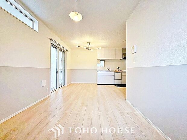 ホワイトナチュラルのテイストが、自然体で過ごせる心地良さを生み出しています。