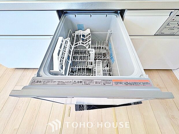 通常の手洗いでは使用出来ない高温のお湯や高圧水流を使う事により汚れを効果的に落とすことができます。