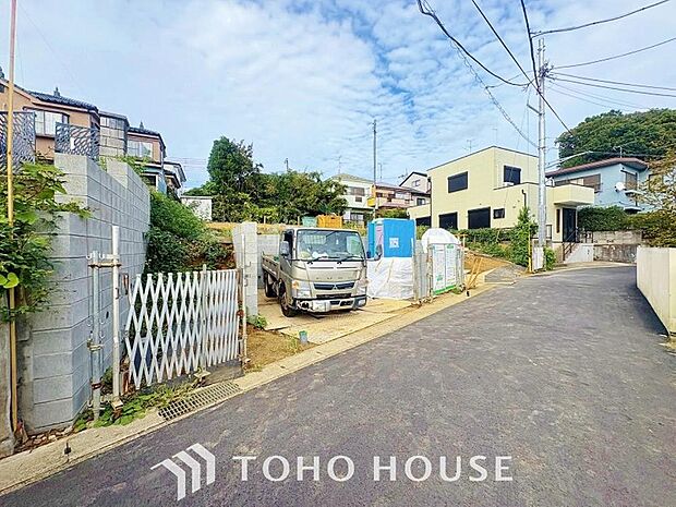 太陽に愛された邸は、陽当り通風に優れた魅力的で快適さを追求した邸宅でした。