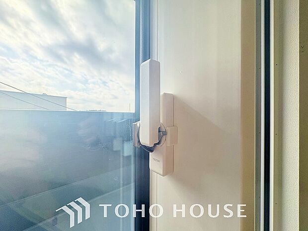 室内のサッシにはペアガラスを採用、高い断熱性による省エネと結露対策に有効です。