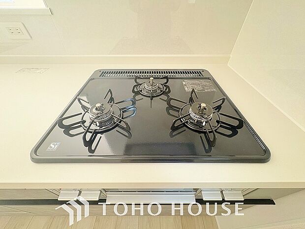 毎日料理をする、料理が好き、家族が多くて量を作る必要がある、等の方々にとっては必須の3口コンロ。