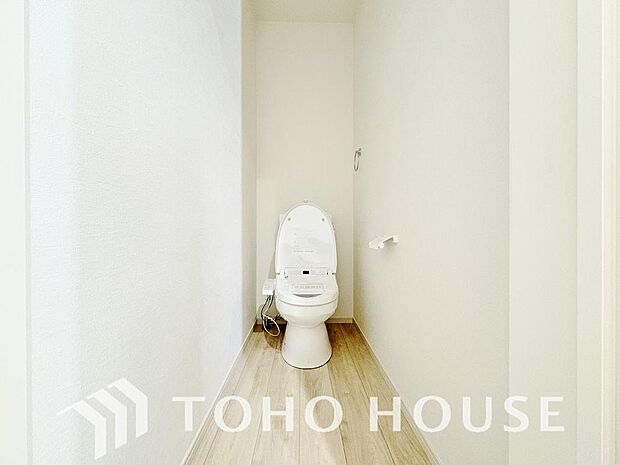 清潔な空間であって頂けますように、目に留まるだけではなく、汚れをふき取り易いフロアと壁紙をチョイス。