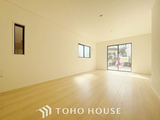 造りこんだ空間演出の妙が生み出す光と質のハーモニーはこの住宅のクオリティの良さを実感させてくれます。