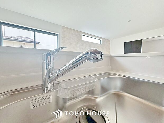 クリアな水が毎日使え、見た目にもスマートな浄水器一体型。