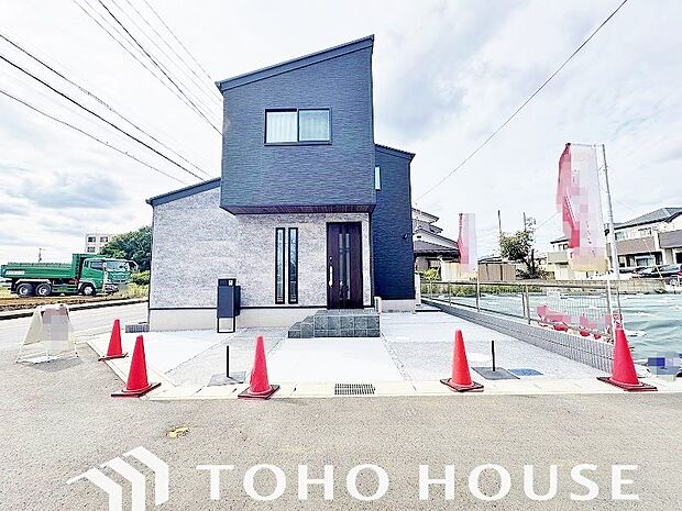 太陽光発電システム完備でエコな暮らしを実現します。お財布にも優しいのでダブルで嬉しいですね。