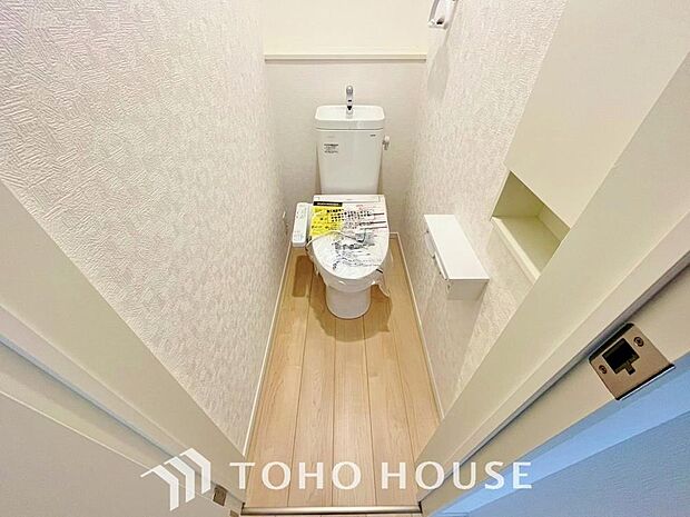 十分な広さと清潔感のあるカラーで纏まったお手洗い。時間に余裕とゆとりを持たせます。