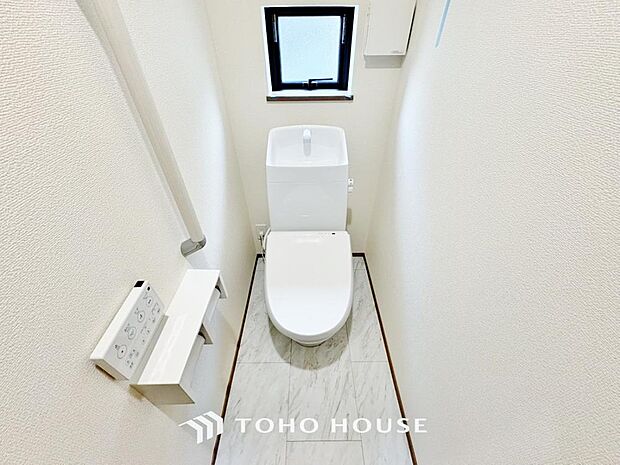 十分な広さと清潔感のあるカラーで纏まったお手洗い。時間に余裕とゆとりを持たせます。