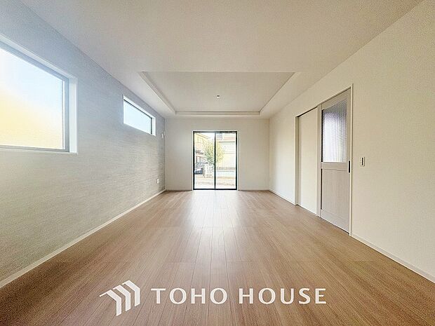 家族の暮らしに思いを馳せて、日常のワンシーンを表現したリビングダイニング。