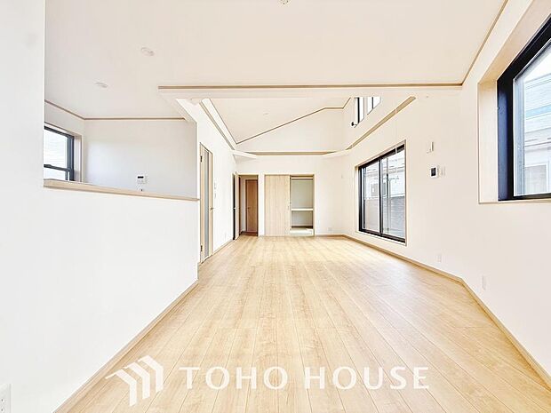 ここにはみんなが集い、食事と楽しい会話が始まる。そんな幸せを感じさせてくれる場所でありたい。