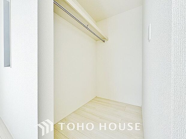 お子様のおもちゃやゴルフバック等、大きなお荷物をお持ちの方や、お荷物が多い方でも安心のスペースです。