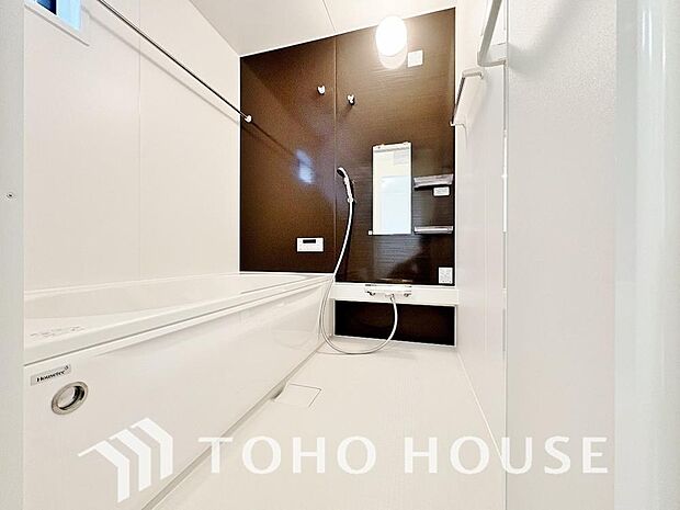 心地よいバスタイムを演出する浴室はゆとりあるサイズを採用。