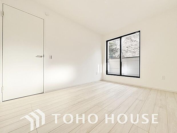 白を基調とした室内は、明るい住空間を造り出すだけでなく、清潔感をもたらしてくれます。