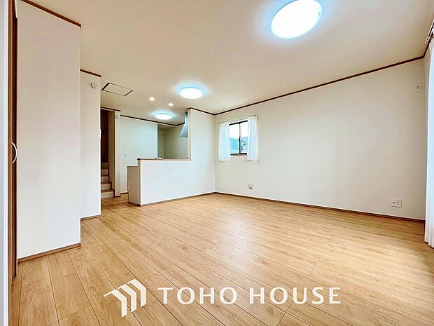 朝は爽やかな日差しを浴びながら、家族みんなでおいしい朝食。昼下がりにはのんびりと過ごすひと時。