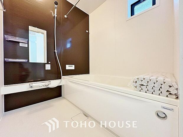 心地よいバスタイムを演出する浴室はゆとりあるサイズを採用。