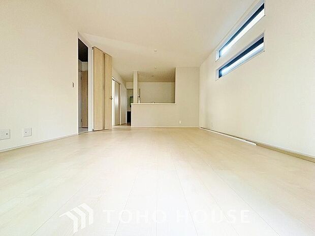 ＬＤＫでは家族が集まり、明るく穏やかな空気のなかで飲んだり、食べたり、笑ったり。