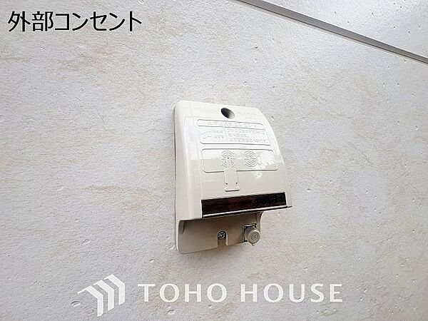 外部コンセント完備。イルミネーションや高圧洗浄機など、屋外で使用する電気機器への電源供給用コンセント