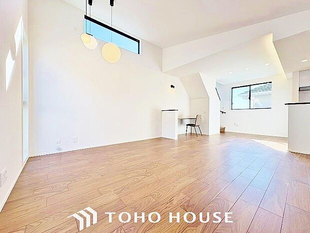 ここにはみんなが集い、食事と楽しい会話が始まる。そんな幸せを感じさせてくれる場所でありたい。