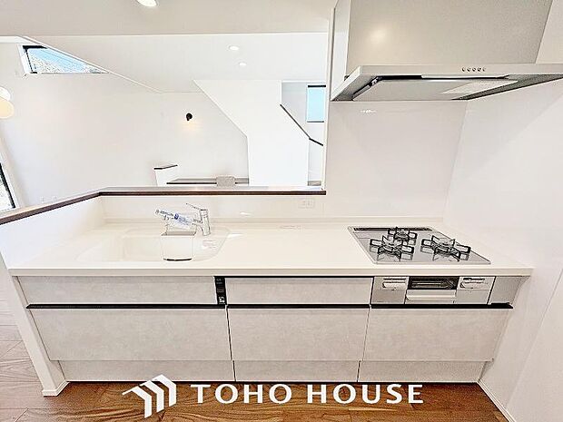 広々キッチンを採用。みんなで作った料理を召し上がりながらの会話は、どのような物になるのでしょうか。