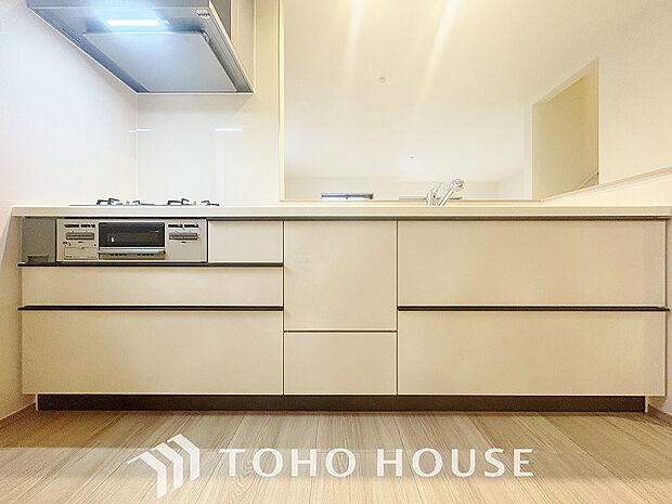 使いやすくスタイリッシュなキッチンには、料理の為の配慮を散りばめられた仕様です。