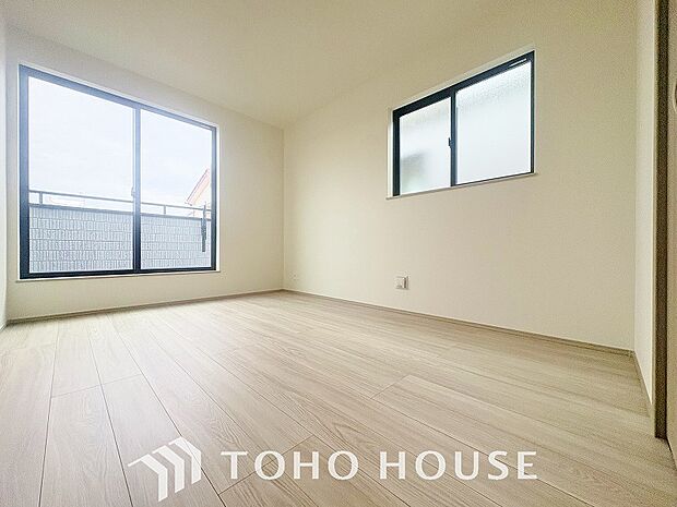 これからの新しいお部屋。ここにはどんな家具を置こう?自分好みのインテリアを考える時間も楽しいですね。