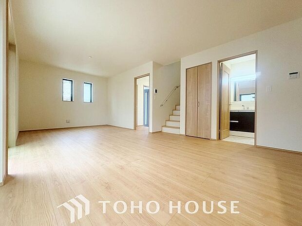 造りこんだ空間演出の妙が生み出す光と質のハーモニーはこの住宅のクオリティの良さを実感させてくれます。