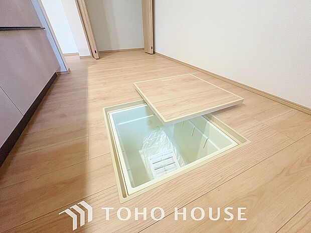 床下収納は収納スペースだけでなく、お住まいを点検する上での大事な部分となっております。