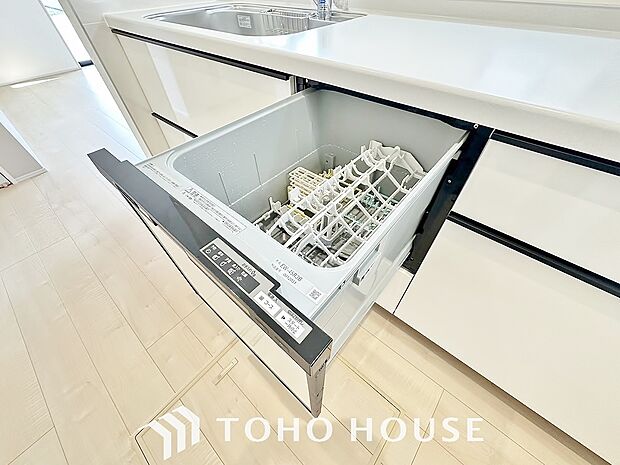 通常の手洗いでは使用出来ない高温のお湯や高圧水流を使う事により汚れを効果的に落とすことができます。