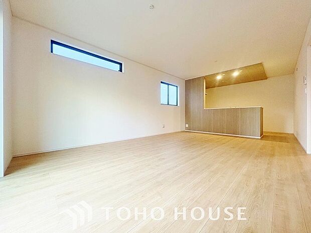 家族皆が集まる場所だからこそ、一番明るく使い勝手のいい空間に仕上げております。