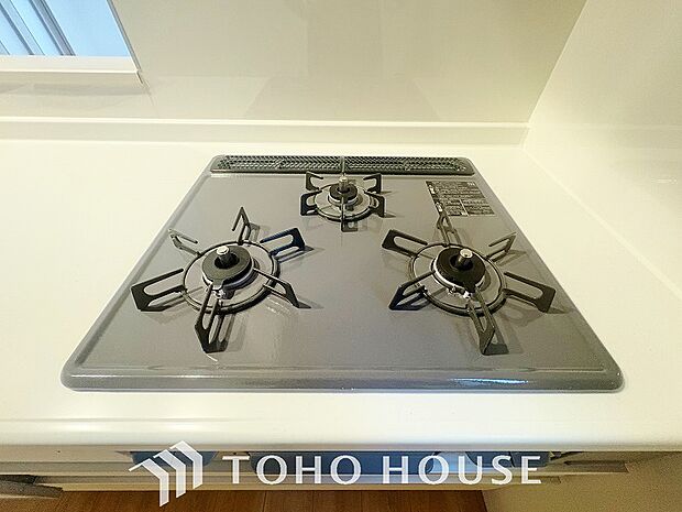 毎日料理をする、料理が好き、家族が多くて量を作る必要がある、等の方々にとっては必須の3口コンロ。