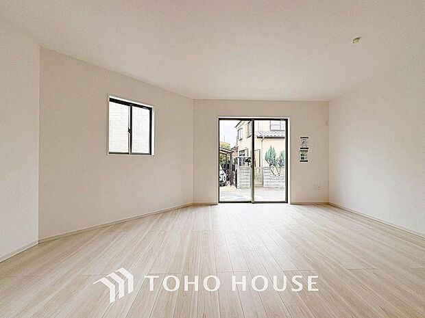 造りこんだ空間演出の妙が生み出す光と質のハーモニーはこの住宅のクオリティの良さを実感させてくれます。