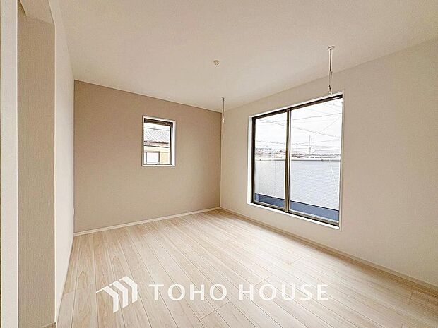 一日の疲れを癒やしてくれる主寝室。時を忘れて過ごす場所として過ごせるお部屋。