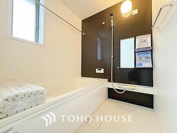 一日の疲れを癒すための心地よいバスタイムを演出する浴室はゆとりあるサイズを採用。