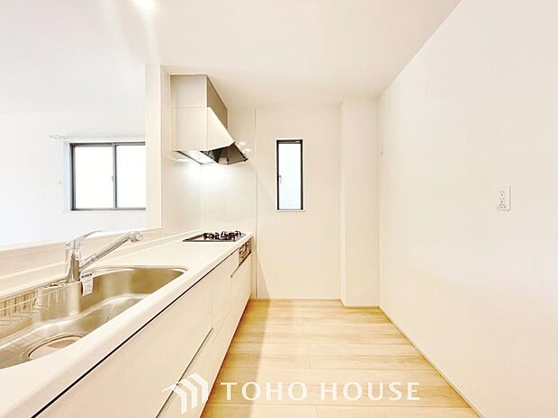 広々キッチンを採用。みんなで作った料理を召し上がりながらの会話は、どのような物になるのでしょうか。