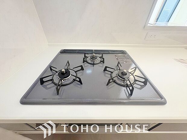 毎日料理をする、料理が好き、家族が多くて量を作る必要がある、等の方々にとっては必須の3口コンロ。