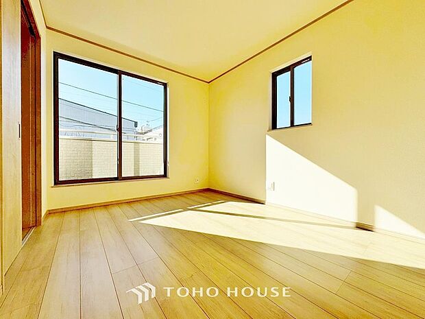 白を基調とした室内は、明るい住空間を造り出すだけでなく、清潔感をもたらしてくれます。