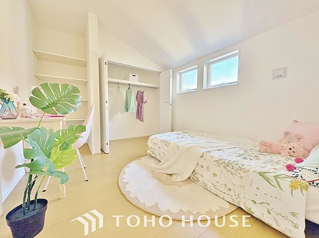 白を基調とした室内は、明るい住空間を造り出すだけでなく、清潔感をもたらしてくれます。