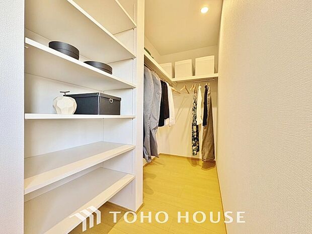 お子様のおもちゃやゴルフバック等、大きなお荷物をお持ちの方や、お荷物が多い方でも安心のスペースです。