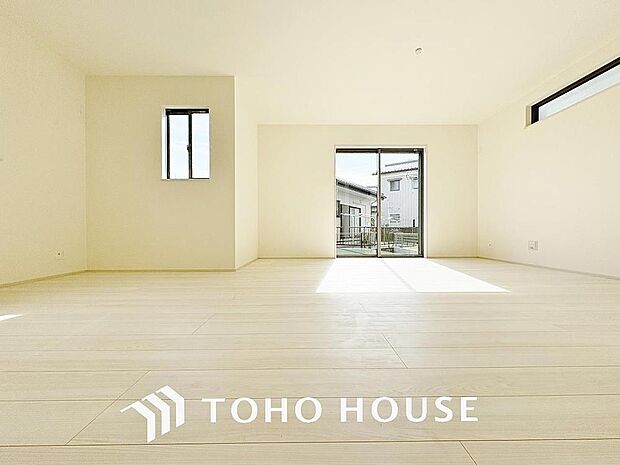 ＬＤＫでは家族が集まり、明るく穏やかな空気のなかで飲んだり、食べたり、笑ったり。