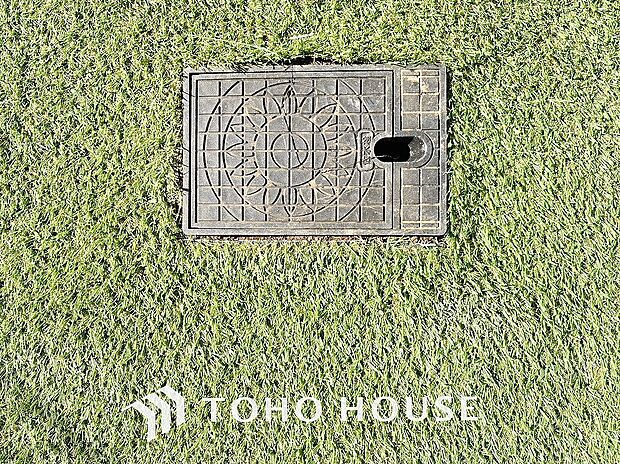 お庭への水やりはもちろん、大切なお車の洗車や高圧洗浄機を用いたお家のお手入れにも活用できますね。夏にはお子様のプールにも！