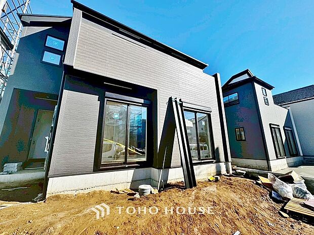 四季折々の変化を楽しめる心地よい場所。時間の経過と共に味わいが出る素敵な空間へ。